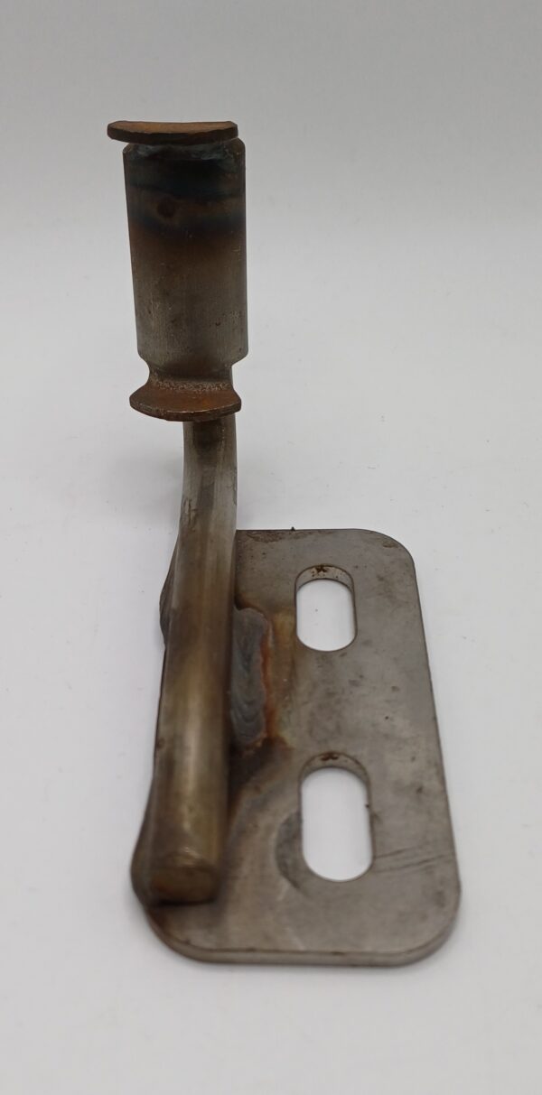 Newport Vanquish Exhaust Mounting Hanger RH